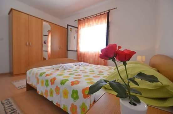 Apartman Gordana, Poljica Vrsi Exterior foto